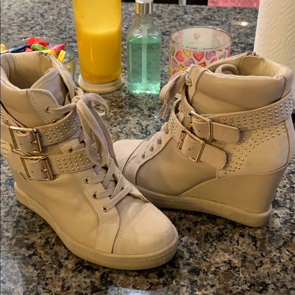 Beige wedges
